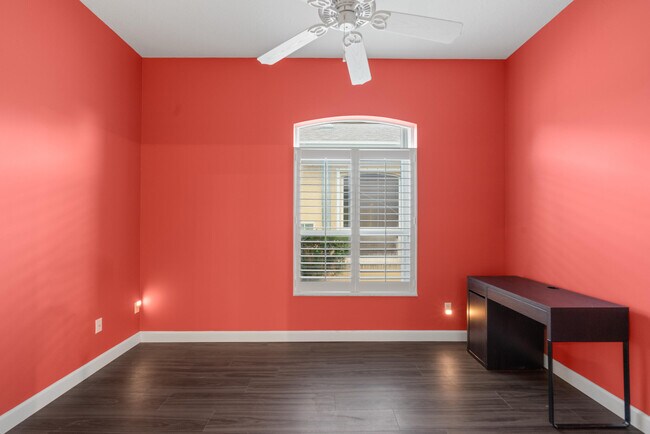 Building Photo - 582 Montevina Dr