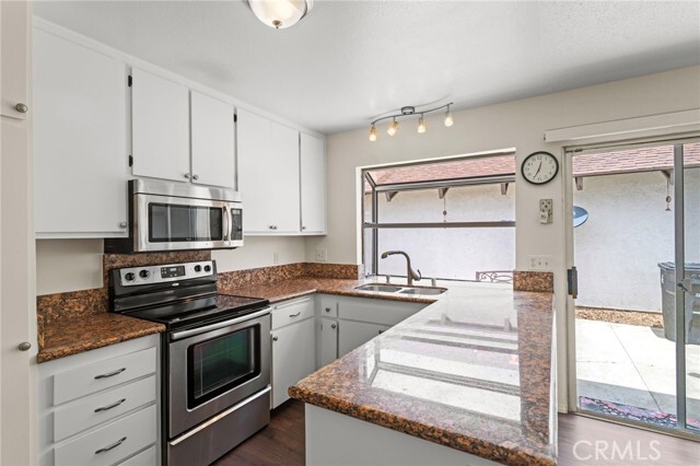 Building Photo - 2898 Alta View Dr