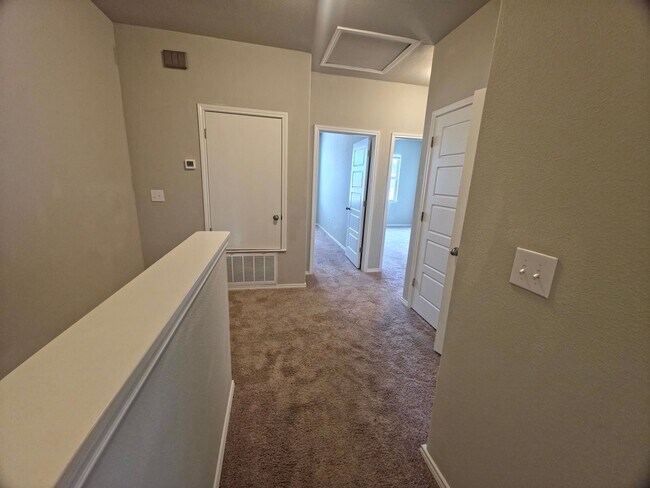 Building Photo - 138-140 Dodge Rd