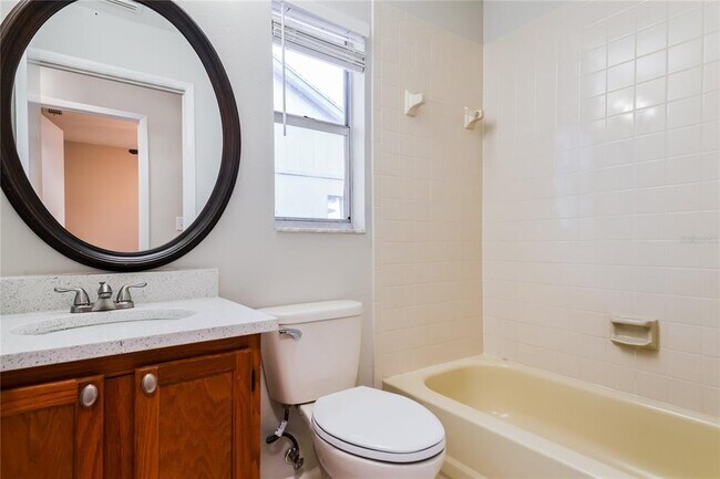 Building Photo - 4454 6th Ave E