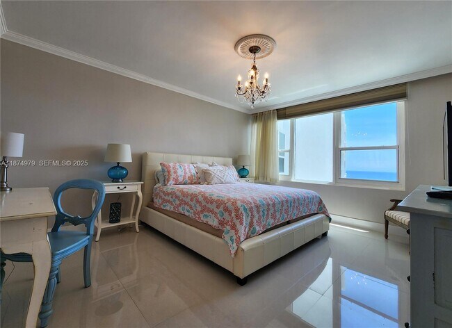 Building Photo - 3505 S Ocean Dr