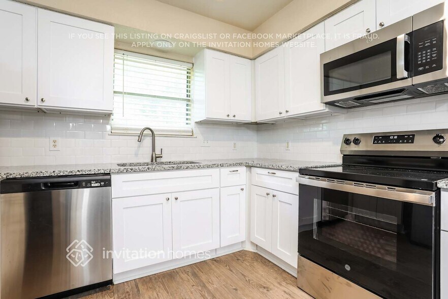 Building Photo - 6408 Big Springs Dr