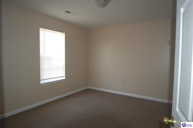 Building Photo - 105 N Osprey Ct