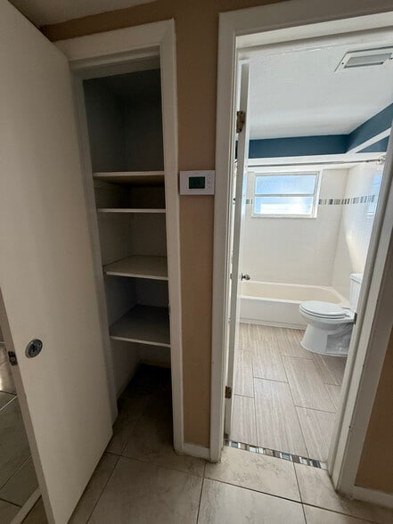 Building Photo - 9105 Sterling Ln