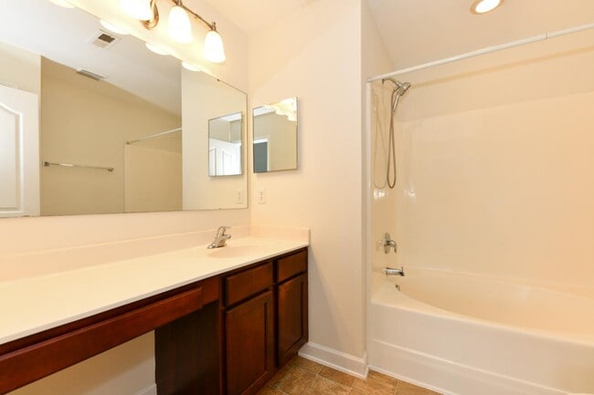 Building Photo - 4006 Tarrant Trace Cir