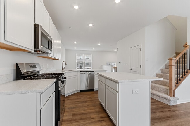 Building Photo - 14934 Dyer Ln