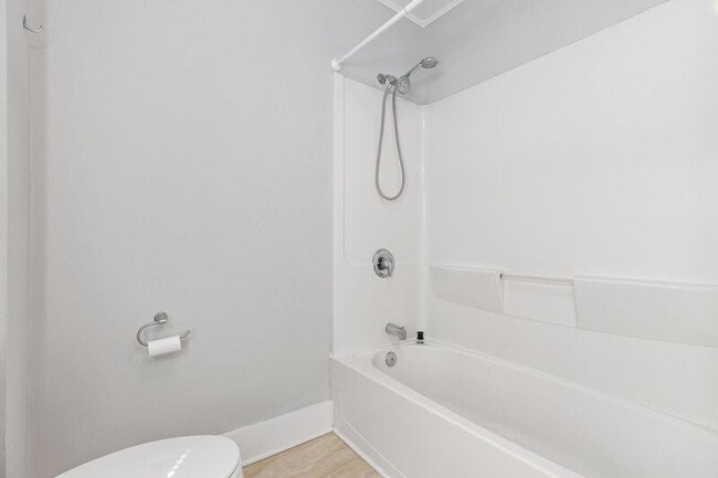 Building Photo - 407 Hawke St