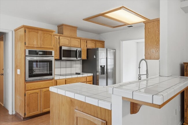 Building Photo - 43379 Leach Rd