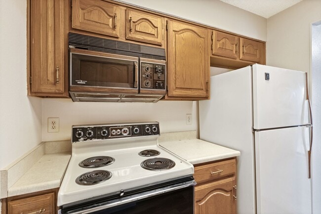 Building Photo - 1 Bedroom 1 bath Covington Oaks