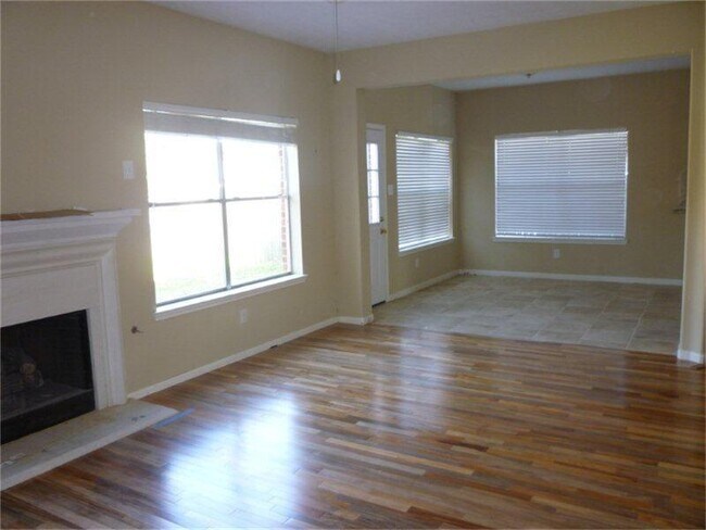 Building Photo - 1123 Elmgrove Park Ln