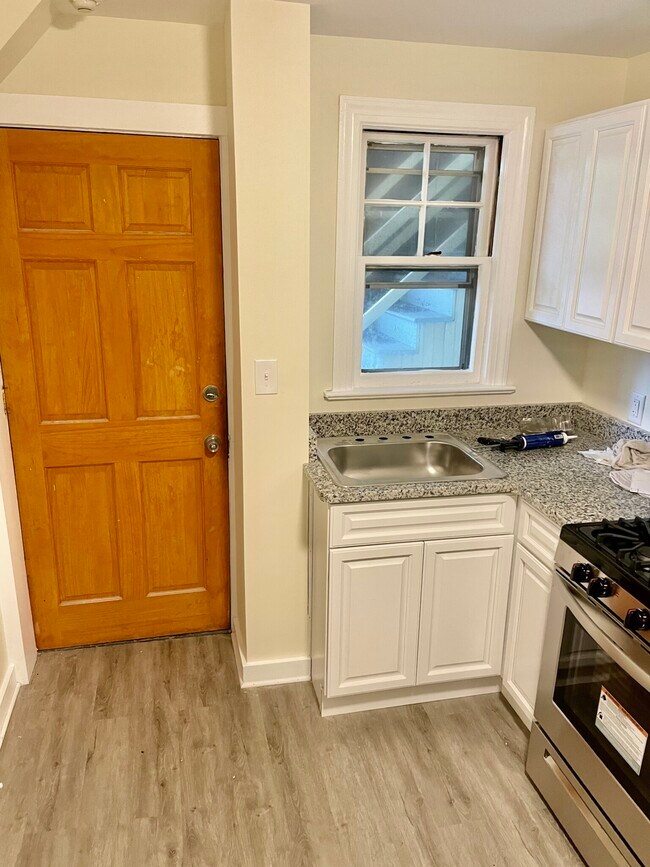 Building Photo - 65 West St