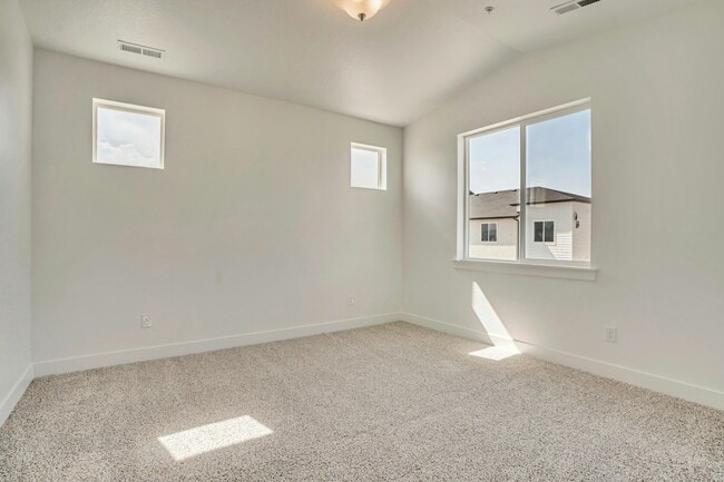 Building Photo - 3325 W 1830 N