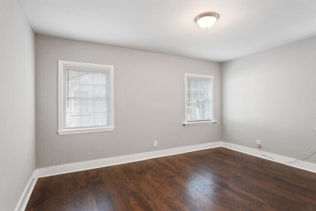 Building Photo - 1219 Seiler Ave