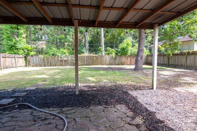 Building Photo - 7817 Walnut Dr