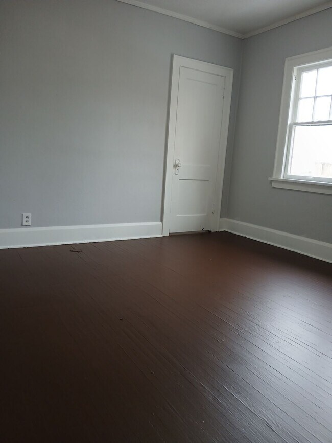 Building Photo - 626 15th St