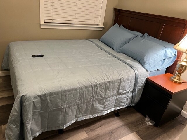 Building Photo - 100 Samantha Rose St