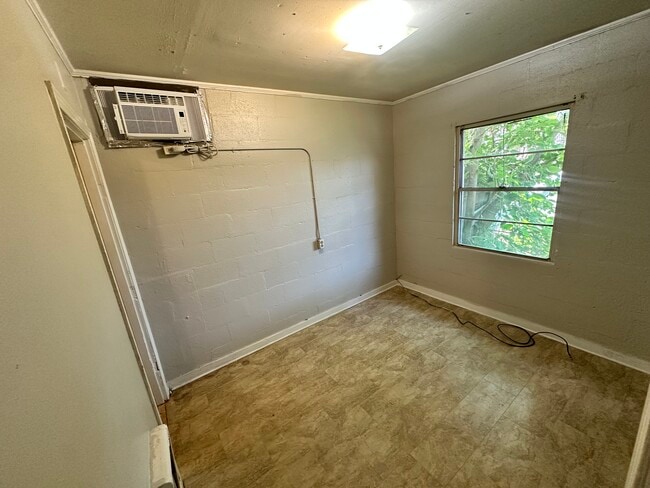 Building Photo - 809 2nd Ave N