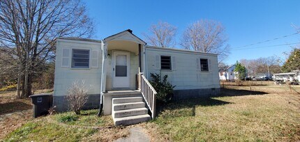 Building Photo - 3 Bedroom 1 Bathroom House
