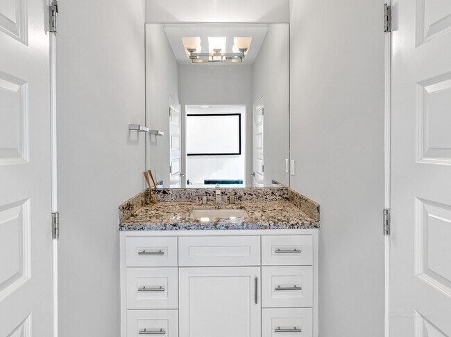 Building Photo - 1520 Malone St