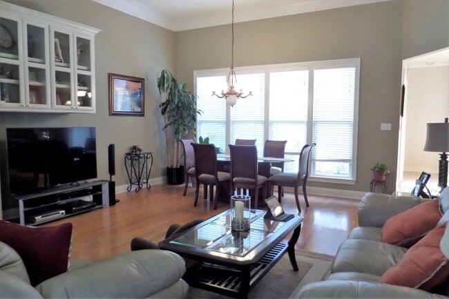Building Photo - Location and upgrades! 3BR/2BA dbl garage, tons of storage, no carpet!