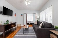 Building Photo - 431 1st Ave N