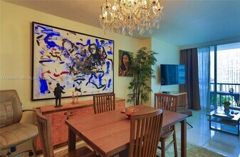 Building Photo - 1750 N Bayshore Dr