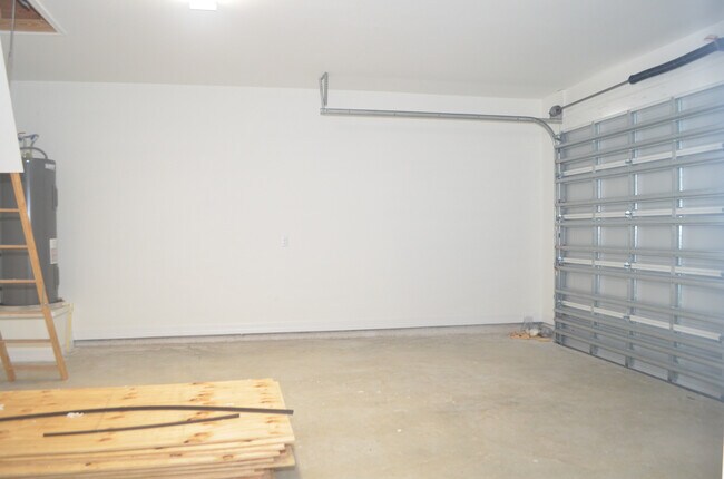 Building Photo - DCR642