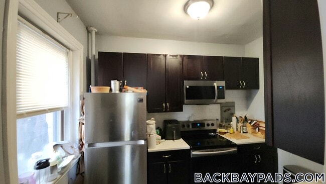 Building Photo - 1091 Boylston St
