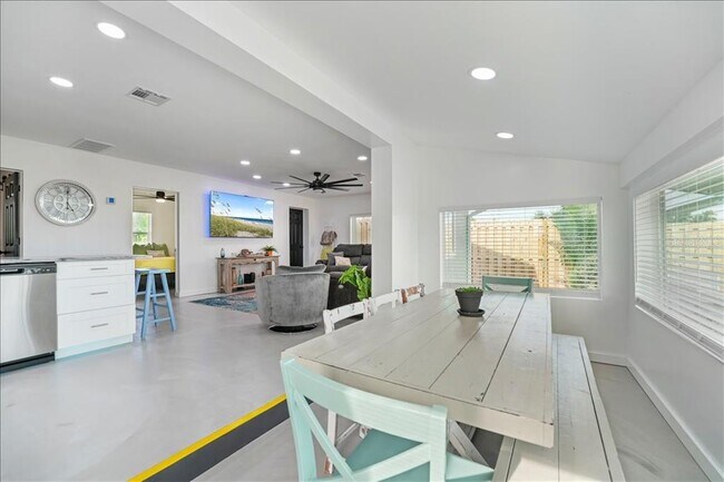 Building Photo - 5021 US-301