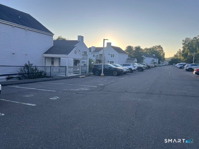 Building Photo - 55 Mill Plain Rd