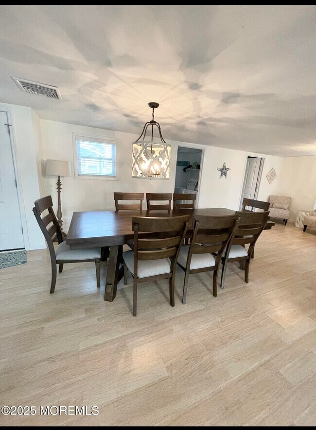 Building Photo - 7 Princeton Ave