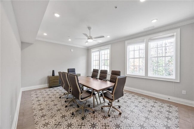 Building Photo - 6529 Beacon Dr