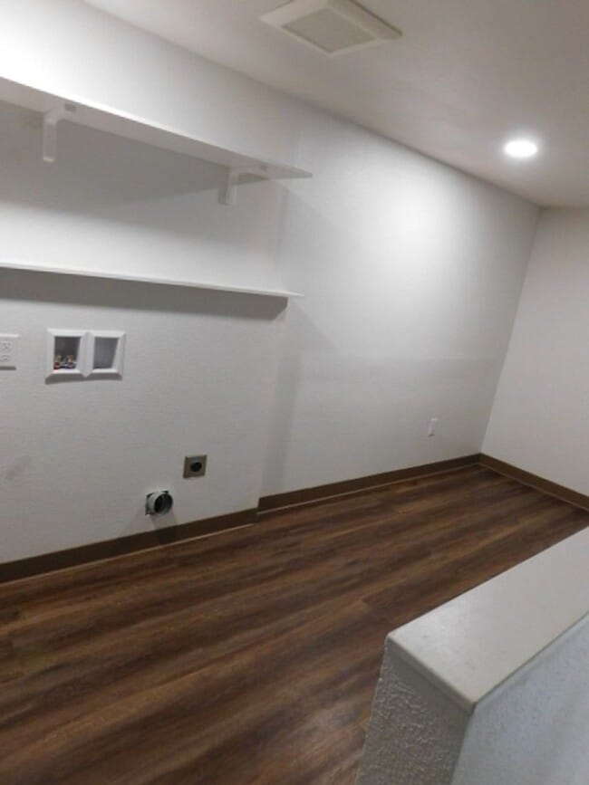 Building Photo - 3Bd/2Ba Single Story Home - For viewing beginning 4/27/2026!