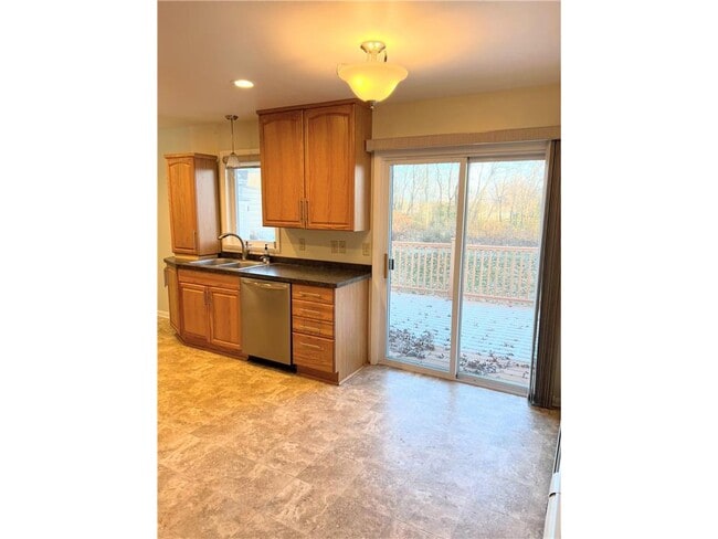 Building Photo - 13709 Country Ln