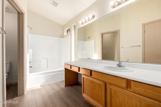 Building Photo - 10479 W Emerald Ln