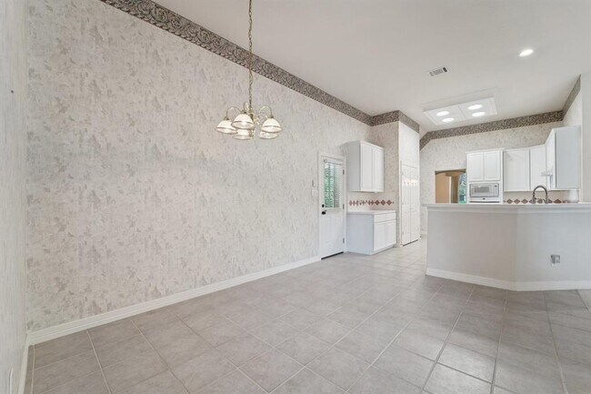 Building Photo - 11806 Regency Forest Dr