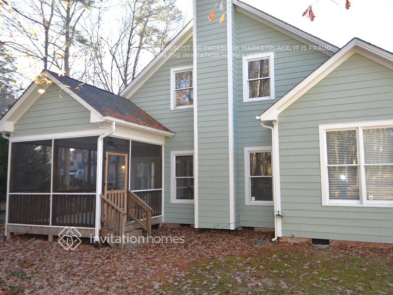 Building Photo - 3600 Willowtree Ln