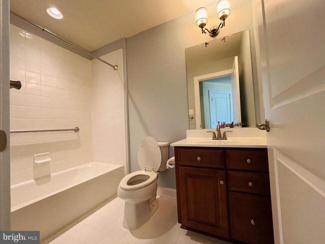 Building Photo - 3152 Yeager Dr