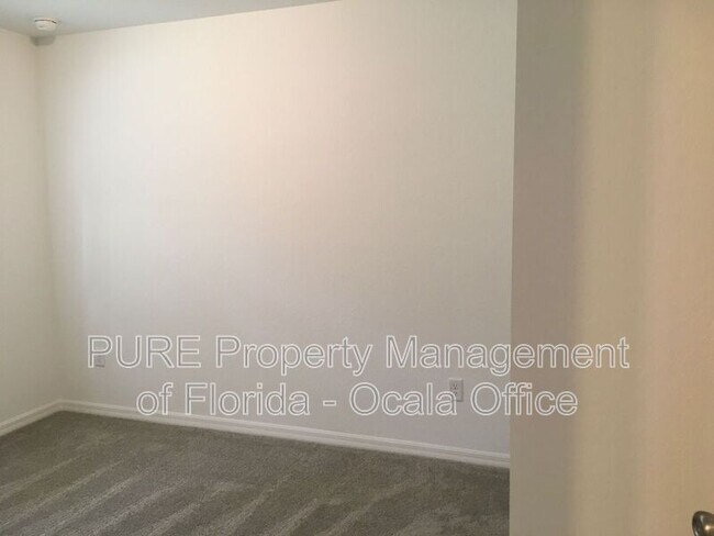 Building Photo - 2581 W Castania Dr