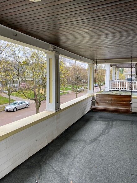 Building Photo - 1280 Mathews Ave