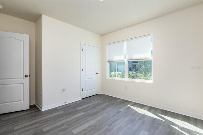 Building Photo - 3330 Eastgrove Ter