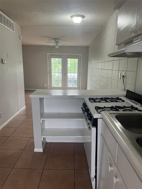 Building Photo - 311 E 31st St