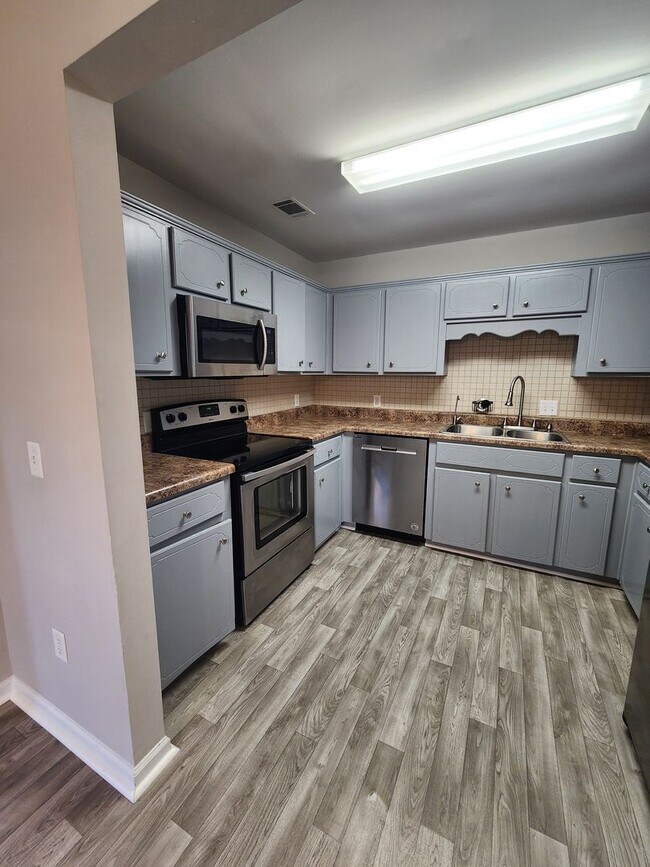 Building Photo - 1073 Cassidy Ln