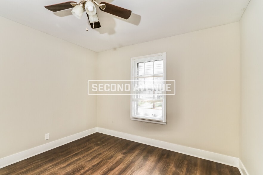 Building Photo - 1032 Sale Ave