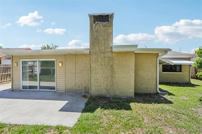 Building Photo - 4015 Litchfield Dr