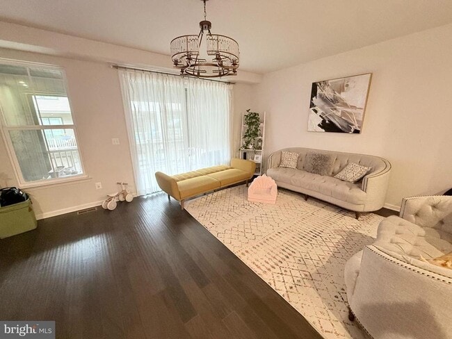 Building Photo - 22269 Sims Terrace