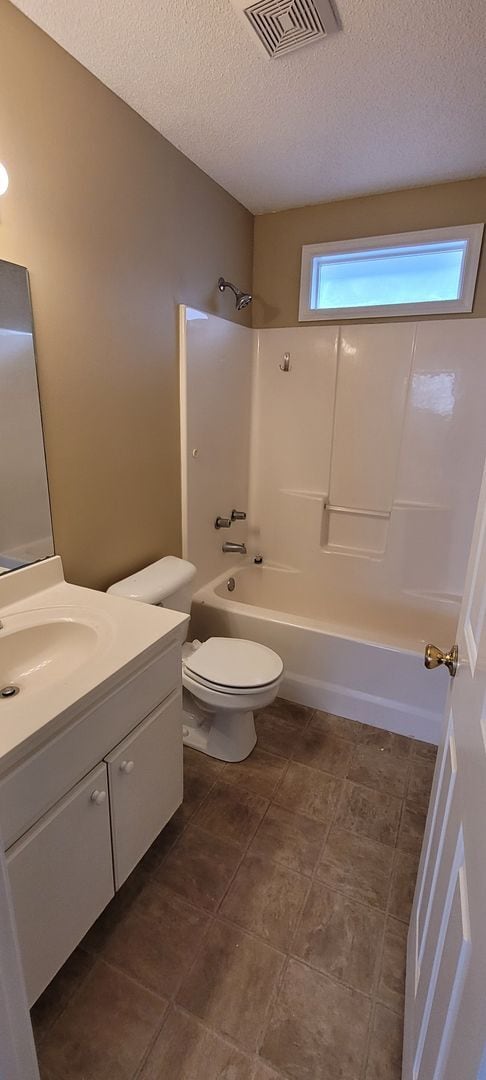 Building Photo - Charming 3-Bedroom, 2-Bath Home