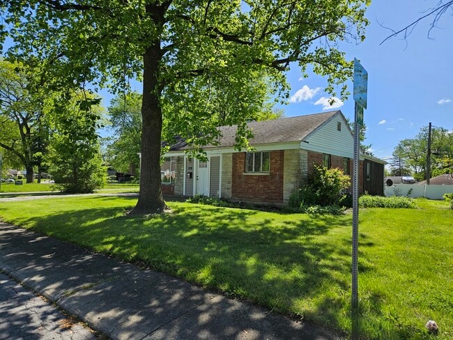 Building Photo - 129 Peach St