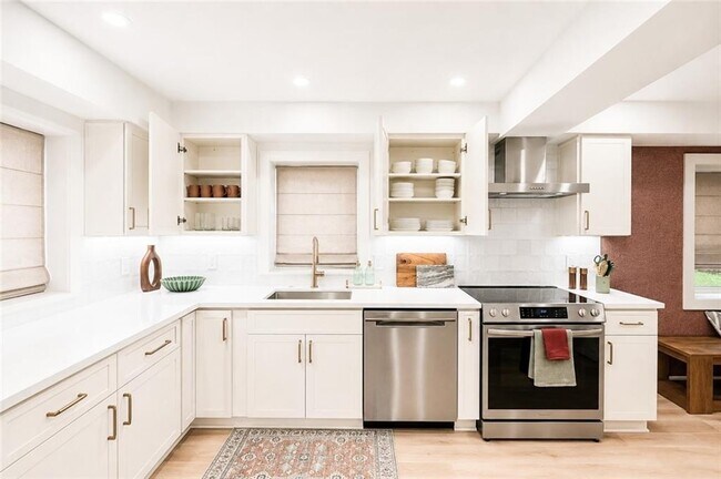 Building Photo - 3250 Wynn Dr