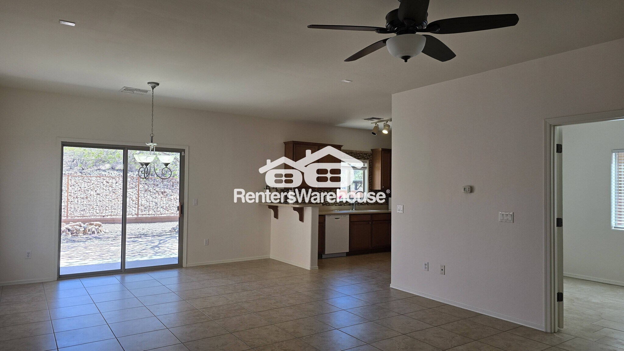 Building Photo - 1126 E Mt Shibell Dr